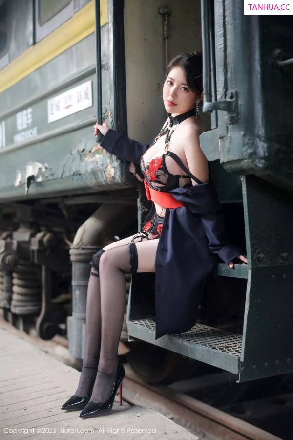 白茹雪  [XiuRen]高清写真图 2025.04.15 No.10155 白茹雪abby 空姐制服第58张图片